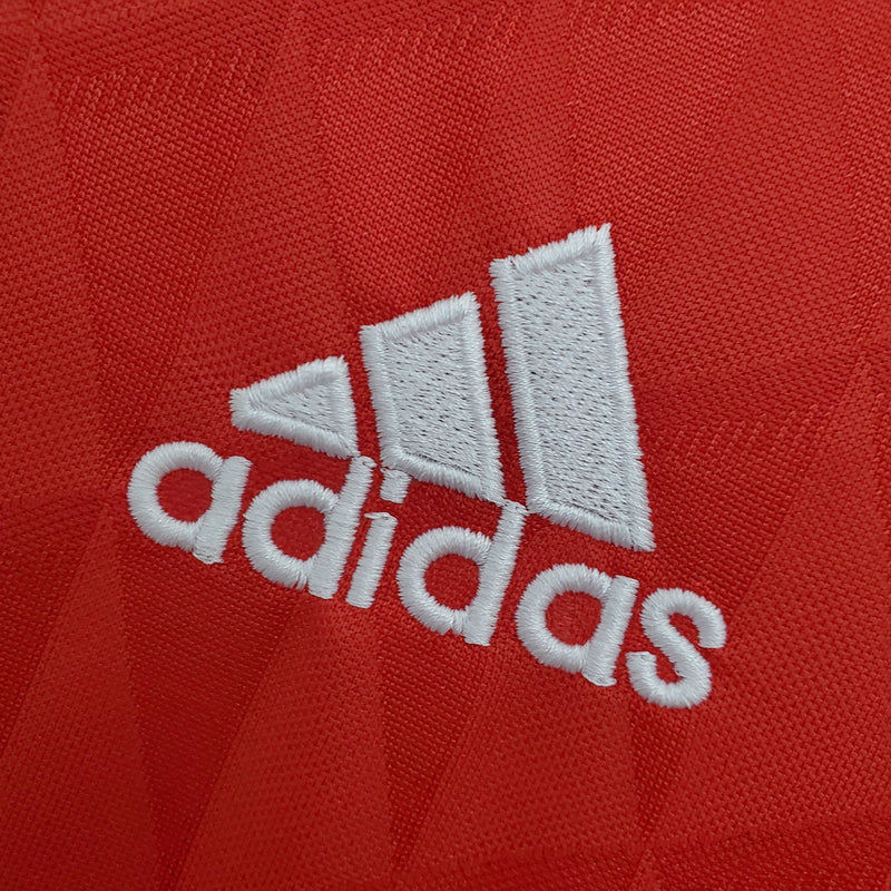 LIVERPOOL I 2010  MAN (RETRO)