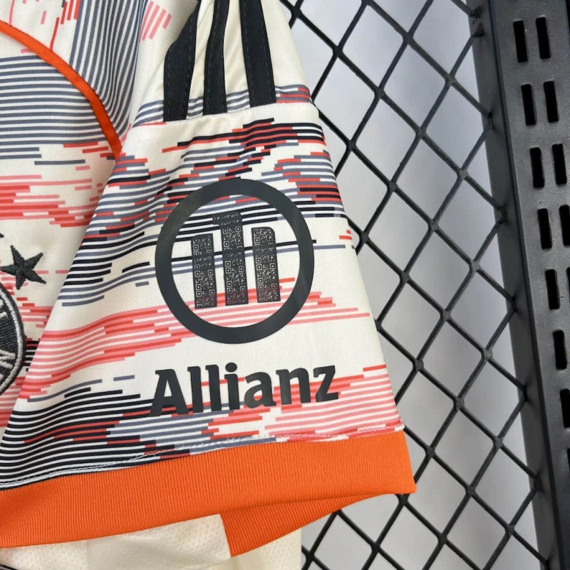 BAYERN MUNICH III 25/26 MAN