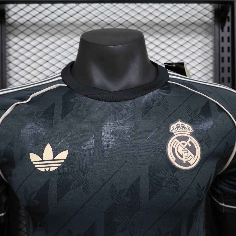 REAL MADRID CO BRANDED 25/26 MAN (PLAYER VERSION)