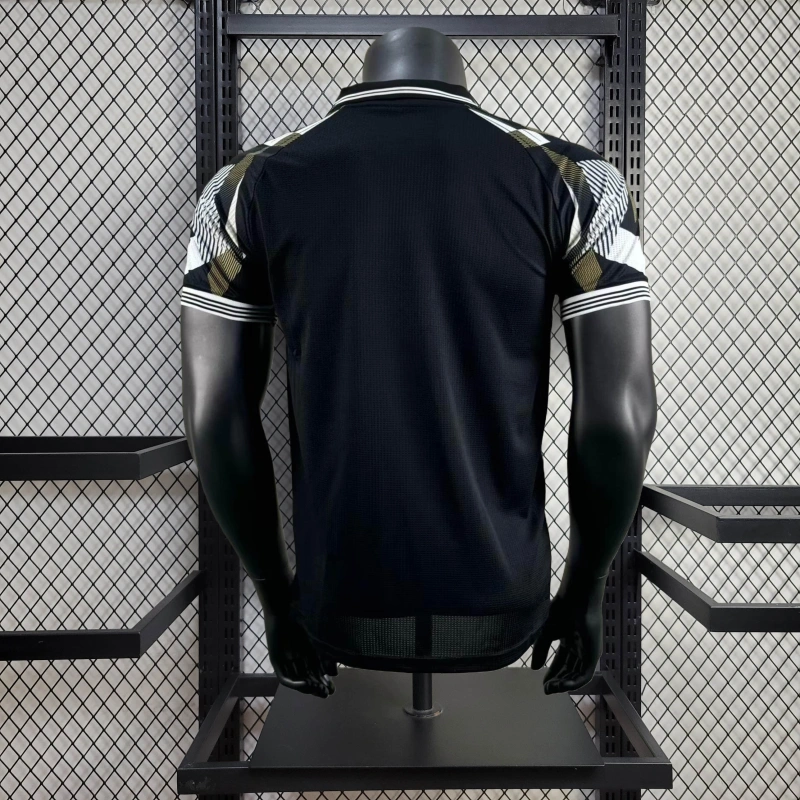 REAL MADRID BLACK SPECIAL EDITION 25/26 MAN (PLAYER VERSION)