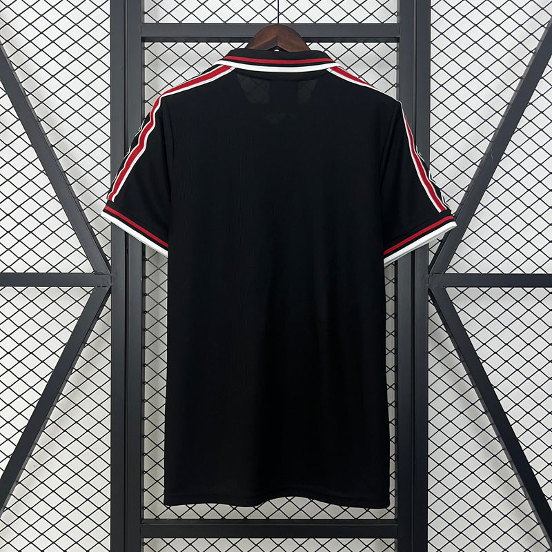 MANCHESTER UNITED BLACK 98/99 MAN (RETRO)