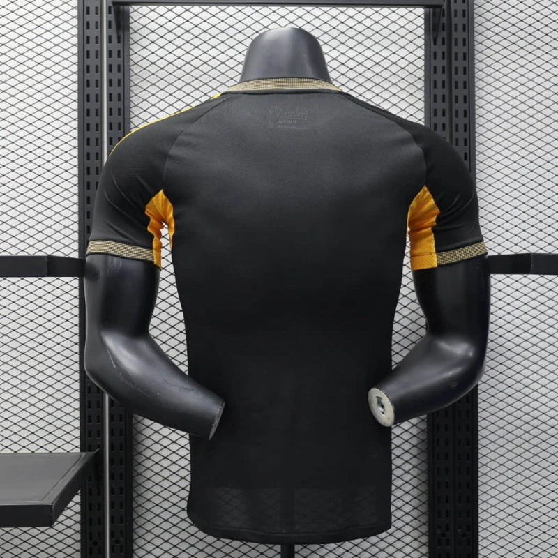 REAL MADRID LIMITED EDITION I 25/26 MAN (PLAYER VERSION)