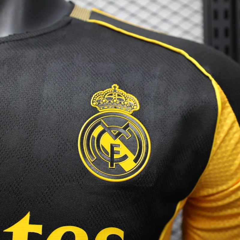 REAL MADRID LIMITED EDITION I 25/26 MAN (PLAYER VERSION)