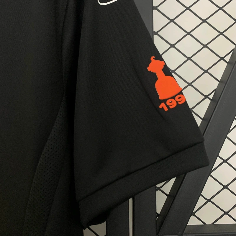 COLO COLO II 2004 MAN (RETRO)