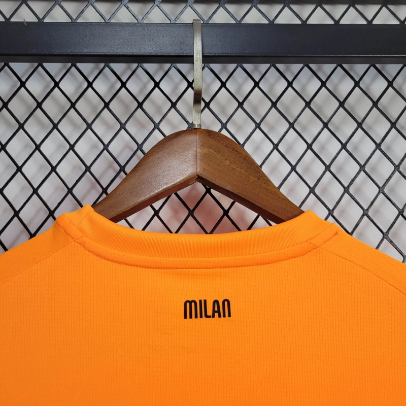 MILAN II ORANGE 25/26 MAN