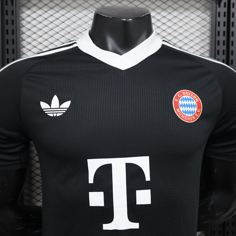 BAYERN MUNICH GOALKEEPER BLACK 24/25 MAN (PLAYER VERSION)