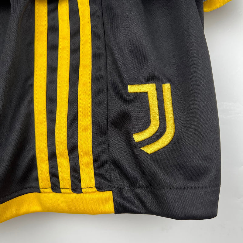 JUVENTUS I 23/24 KID'S SET