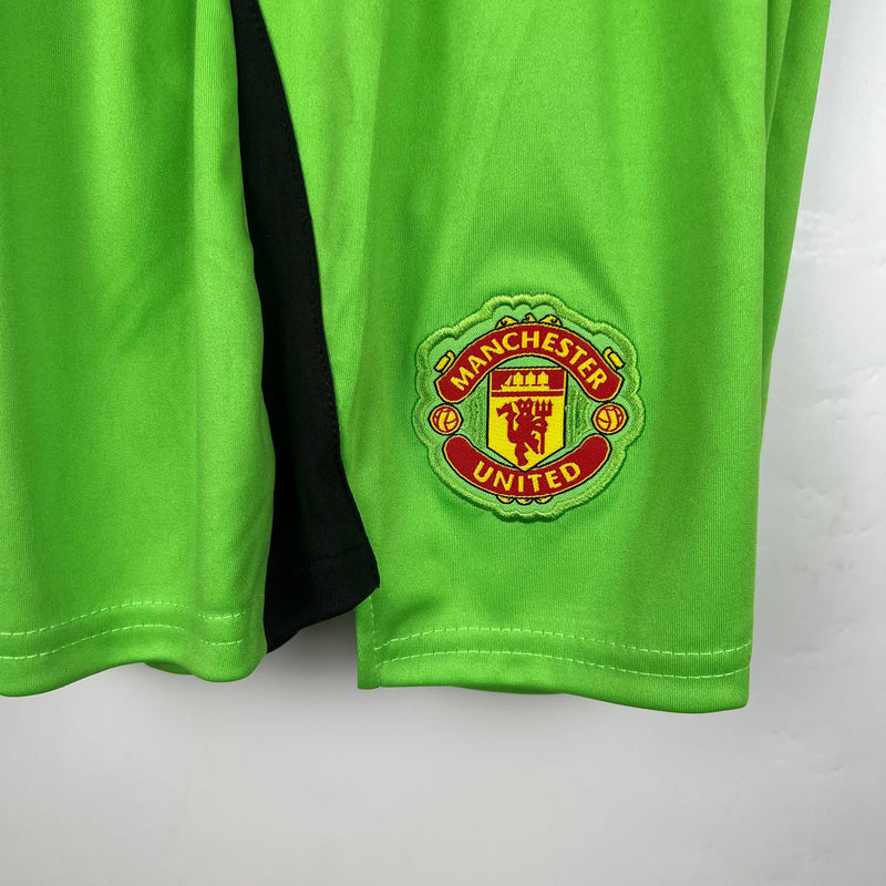 MANCHESTER UNITED GOALKEEPERI 23/24 KID'S SET