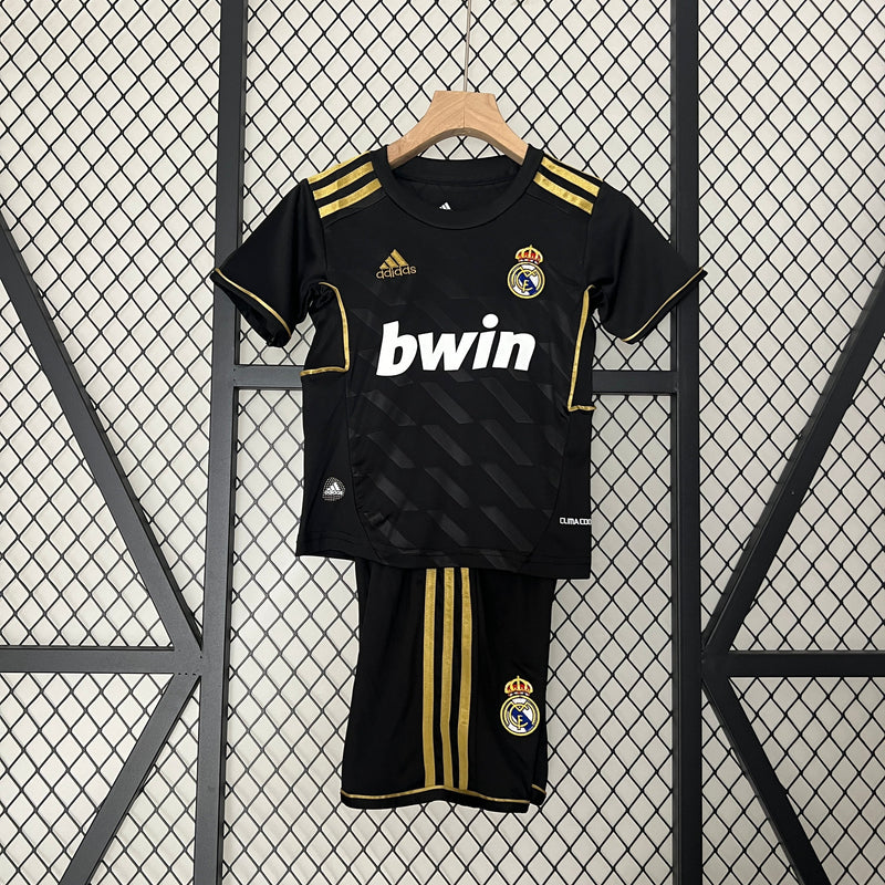 REAL MADRID II 11/12 KID'S SET (RETRO)
