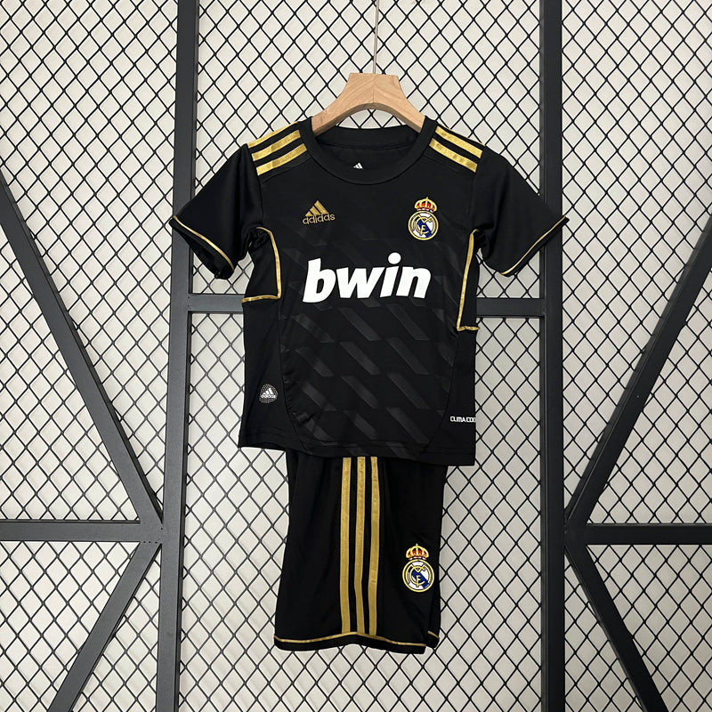 REAL MADRID II 11/12 KID'S SET (RETRO)