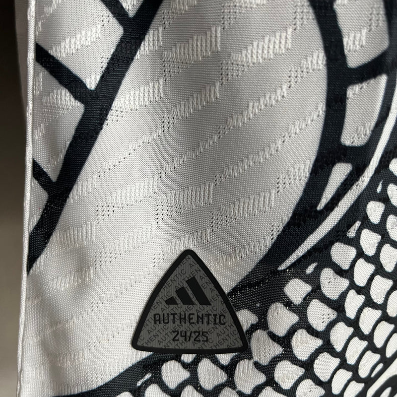 REAL MADRID SPECIAL EDITION WHITE 24/25 MAN (PLAYER VERSION)